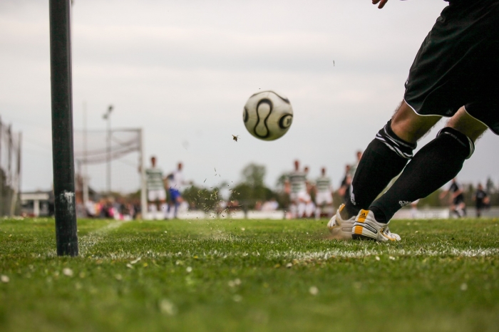 Samen wedden op voetbal met je vriendin